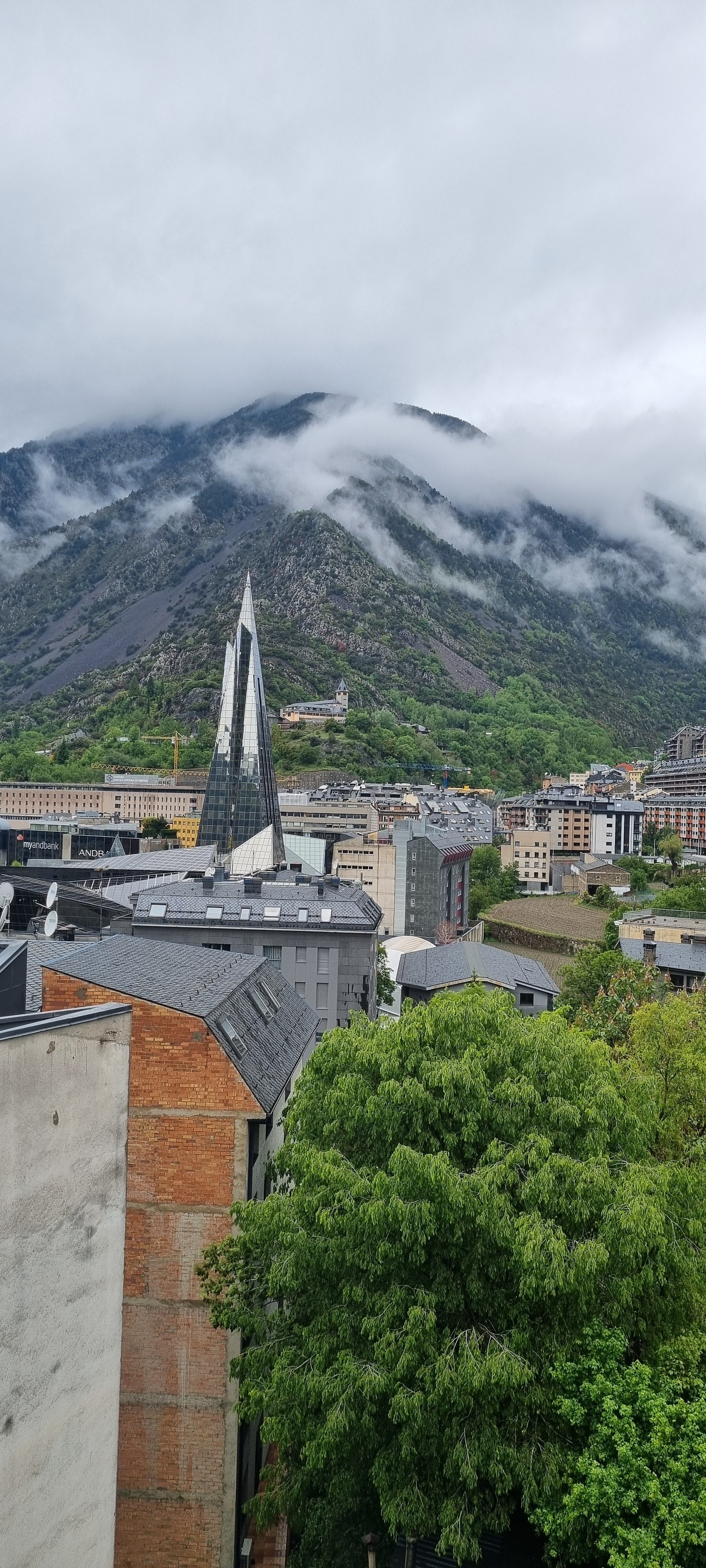 Andorra är en ganska episk plats för trampers, även i regnigare väder